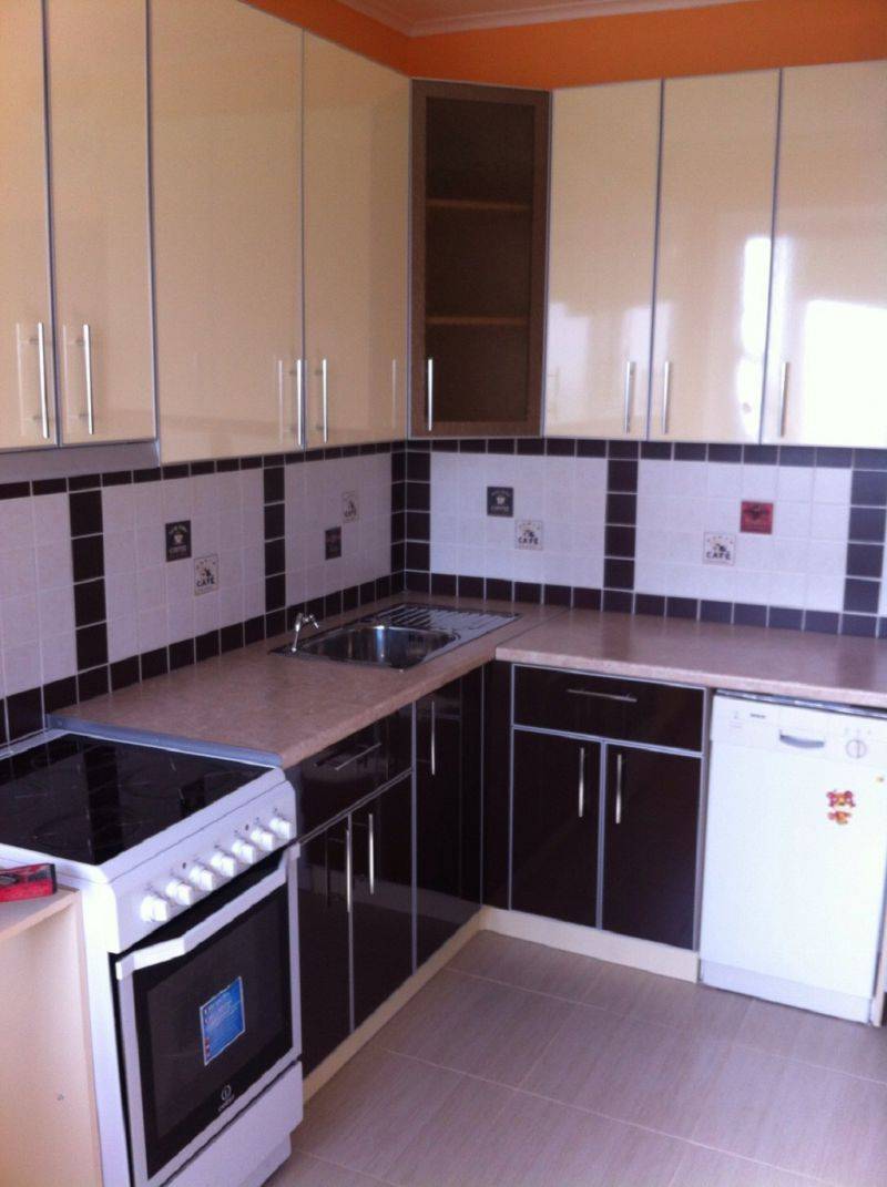 кухня угловая фасады итальянский пластик в Нижневартовске