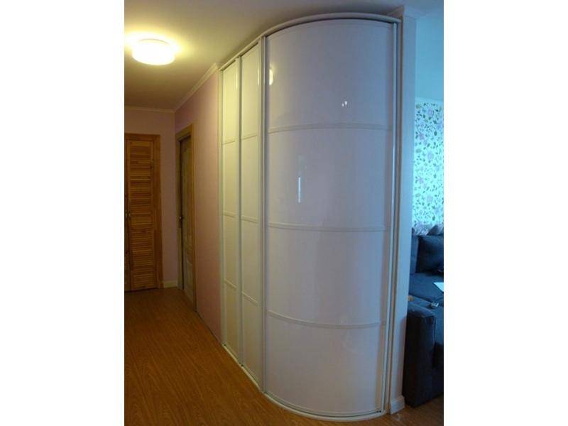 белый радиусный шкаф в Нижневартовске