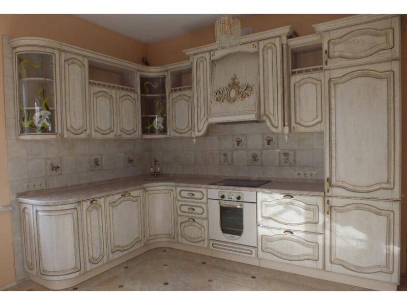 светлый кухонный гарнитур в Нижневартовске