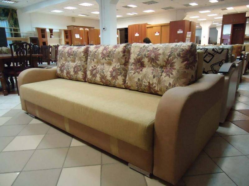 диван прямой в Нижневартовске