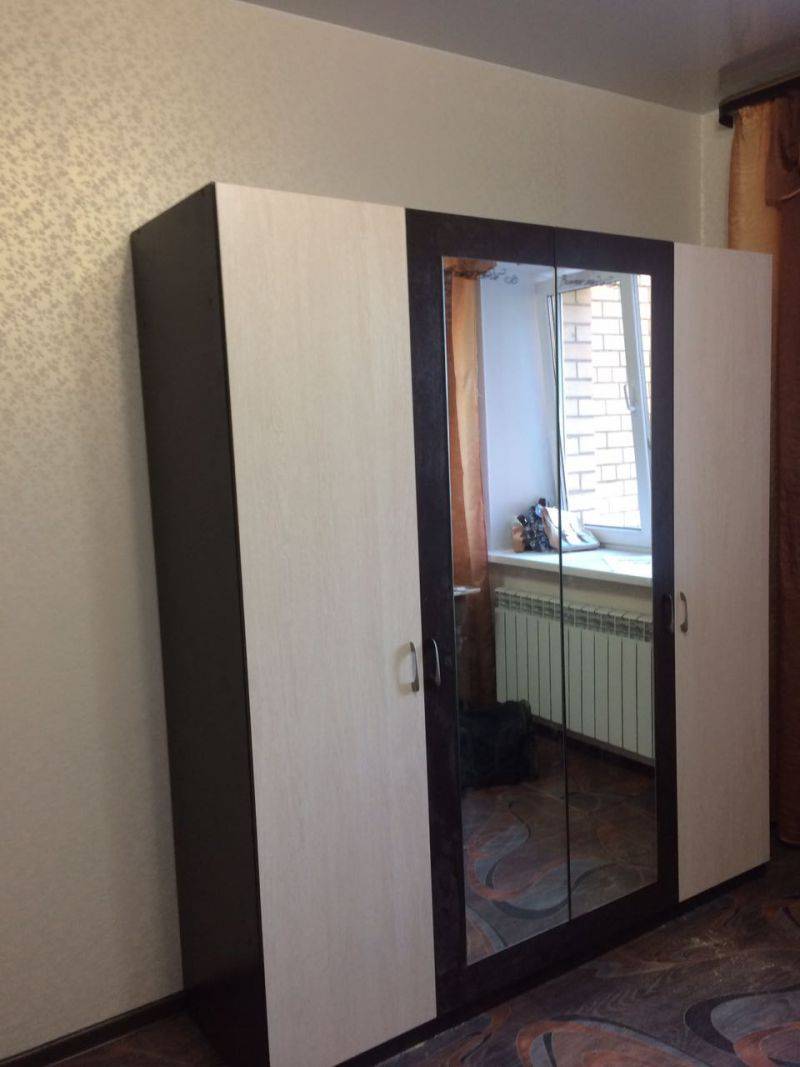 распашной шкаф в комнату в Нижневартовске