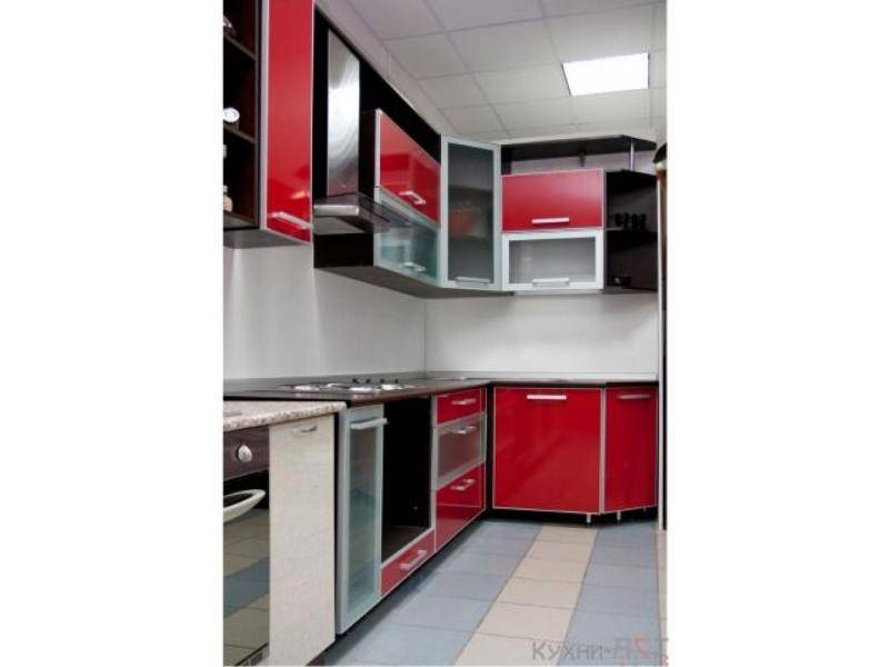 кухонный гарнитур угловой клубничный джем в Нижневартовске