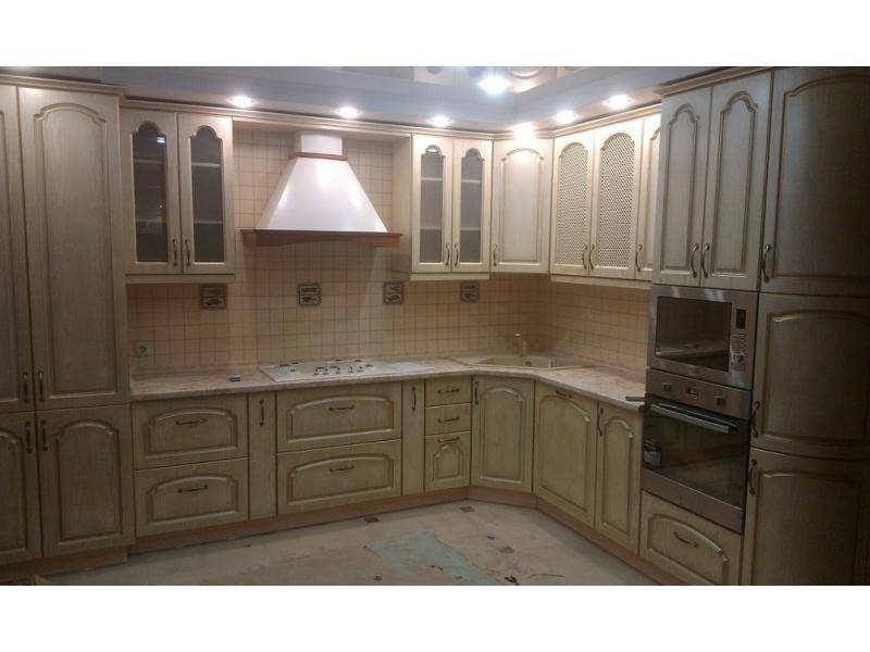 угловая кухня пвх с патиной в Нижневартовске