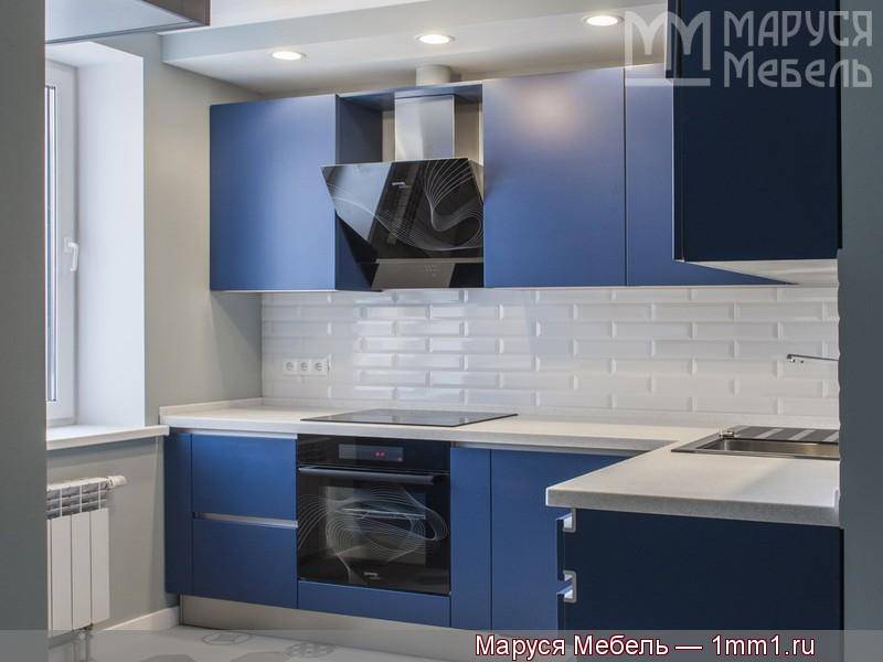 тёмно-синяя кухня мдф эмаль под матовым лаком в Нижневартовске