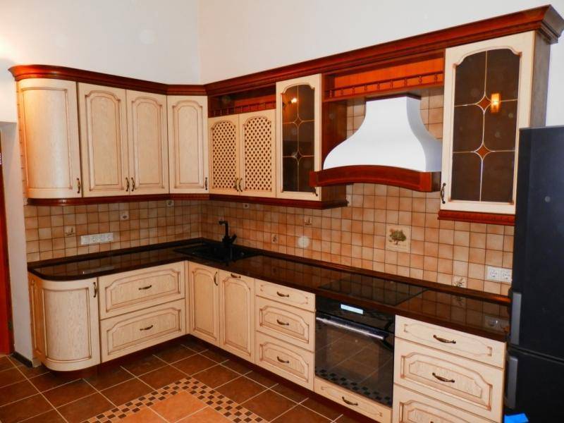 кухня м стиль массив в Нижневартовске