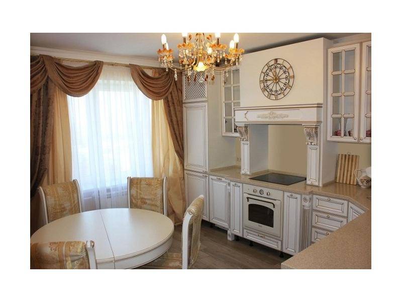 кухня из массива людовик в Нижневартовске