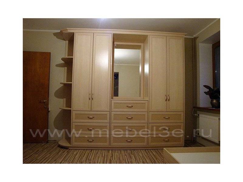 небольшая стенка с ящиками в Нижневартовске