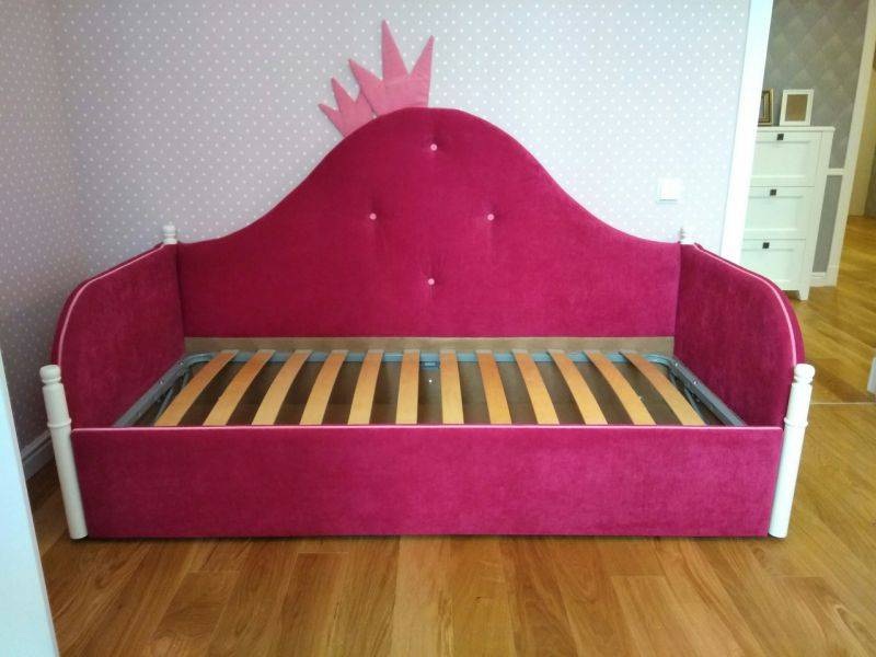 розовая кровать для девочки в Нижневартовске