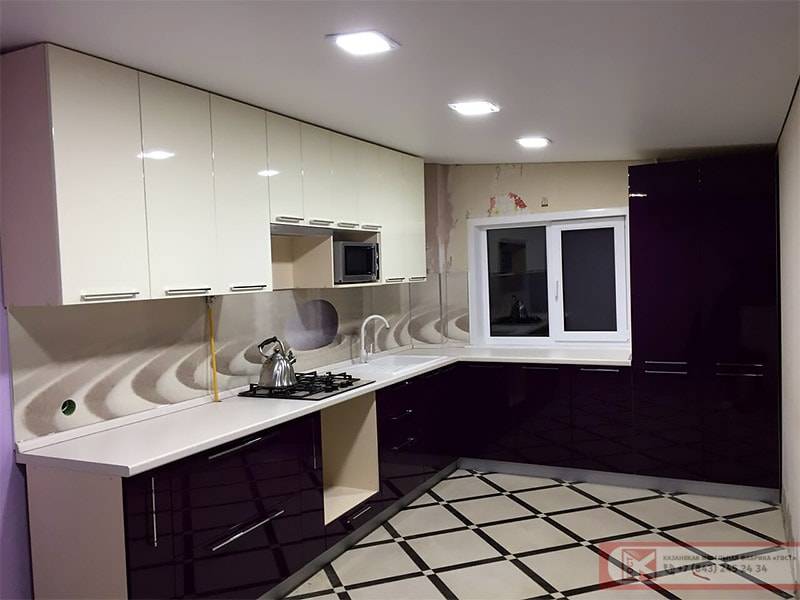 кухня модерн кремовая и баклажан в Нижневартовске