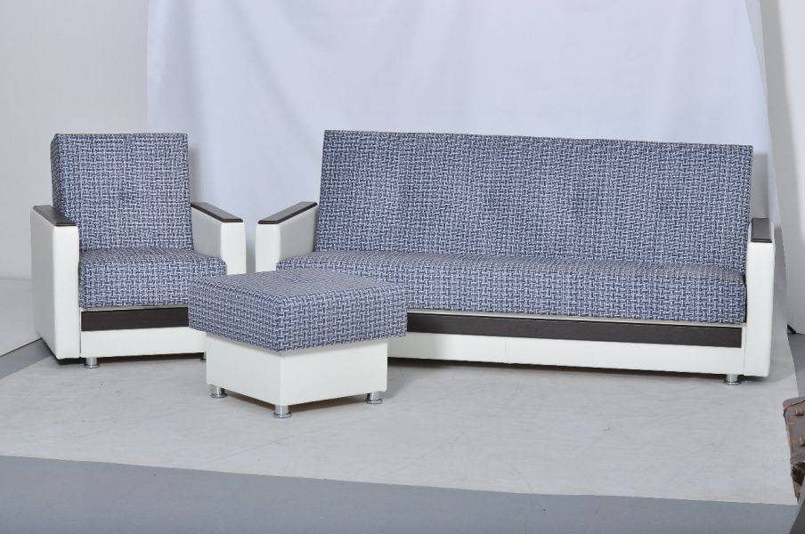 серый диван ретро в Нижневартовске