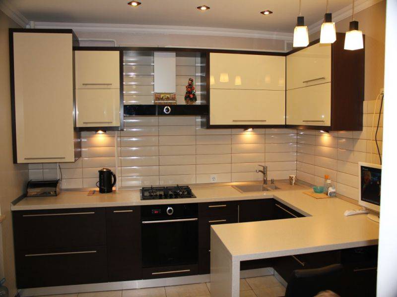 угловая кухня стильная в Нижневартовске