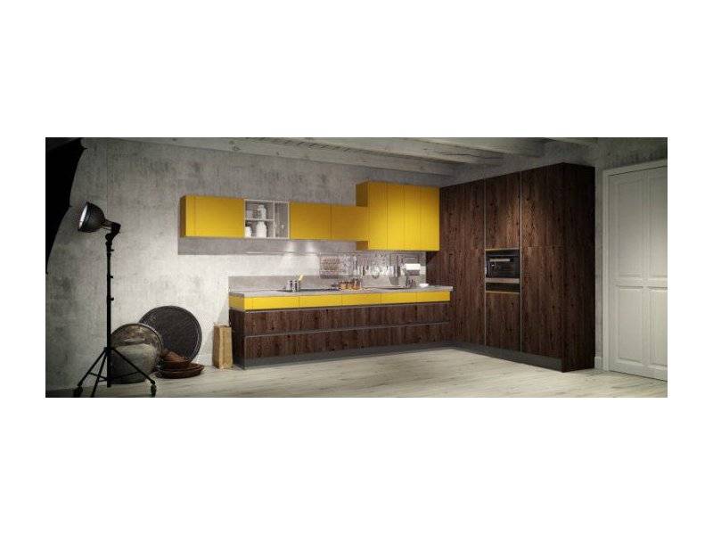 угловая кухня яркая в Нижневартовске