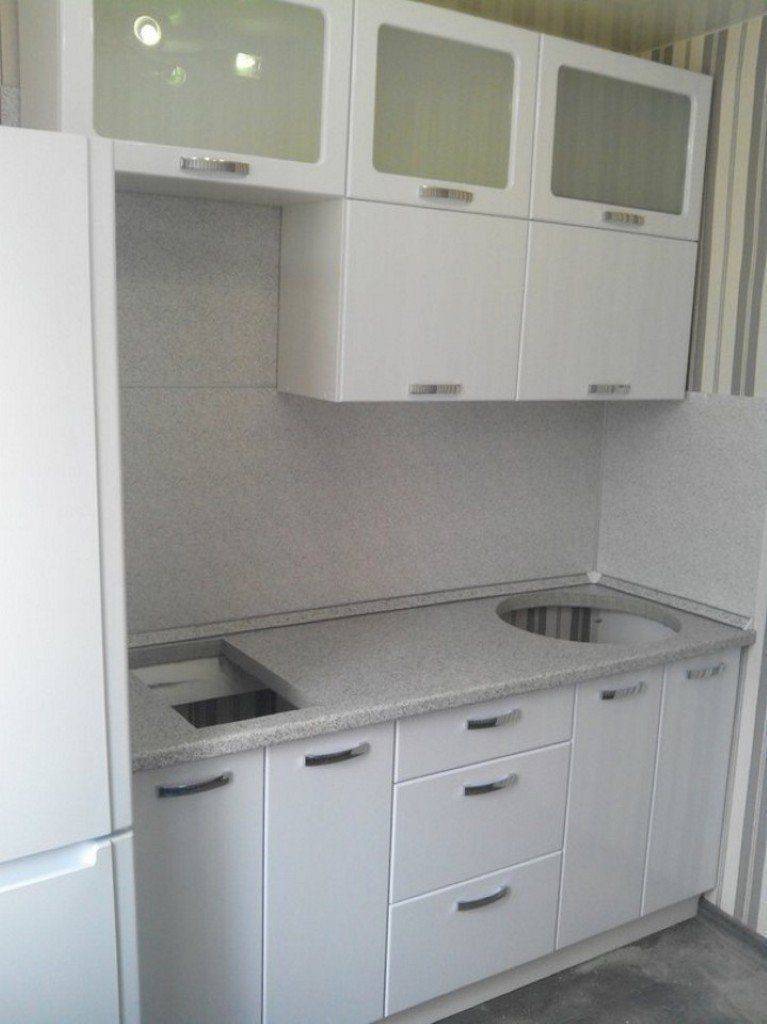 белая мини-кухня в Нижневартовске