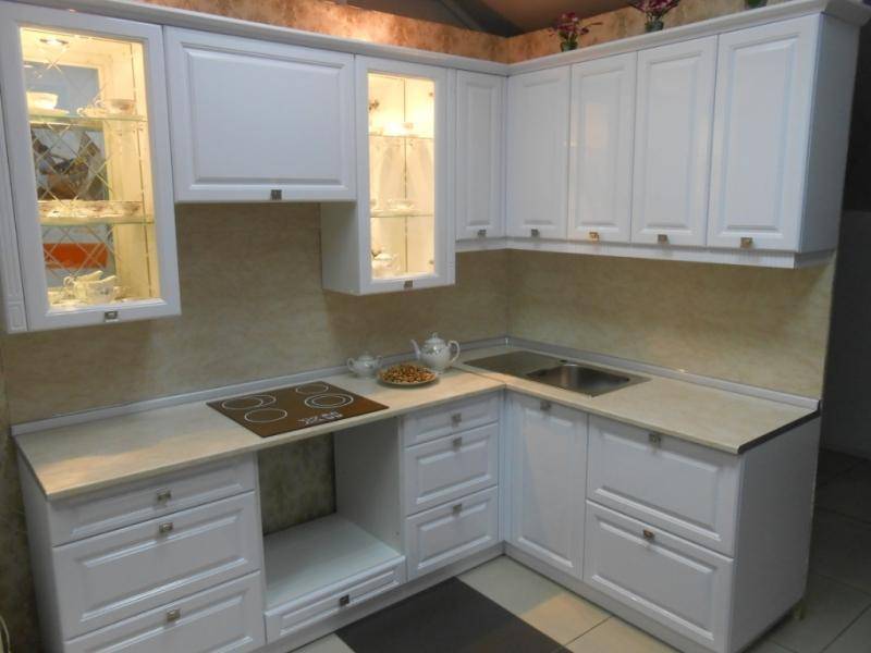 классическая кухня угловая в Нижневартовске