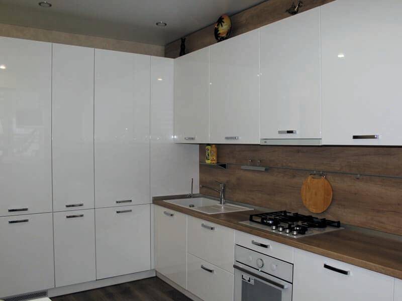 угловой кухонный гарнитур белый снег глянец пвх в Нижневартовске