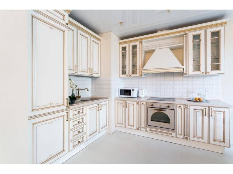 угловая кухня классическая в Нижневартовске