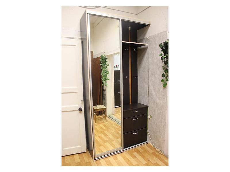 небольшая прихожая в Нижневартовске