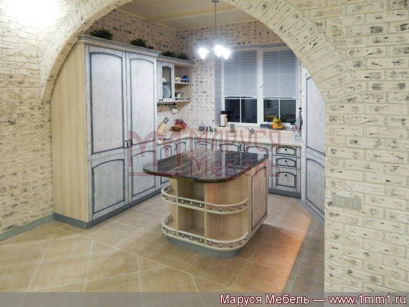 кухня угловая белая с патиной в Нижневартовске