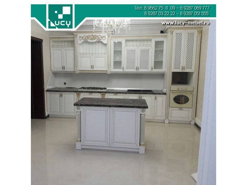 кухня с островом в Нижневартовске