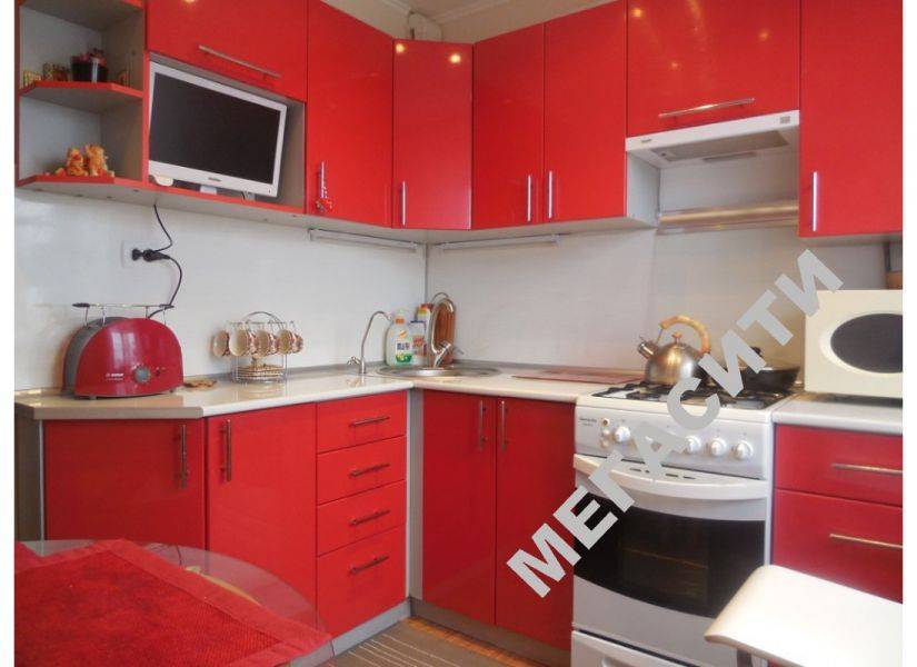 угловая кухня красная в Нижневартовске
