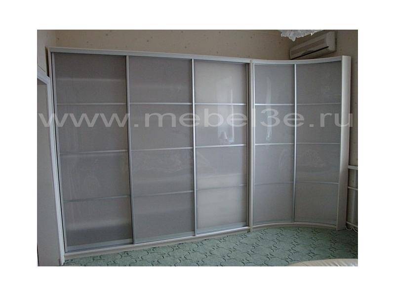 шкаф-купе с вогнутым элементом в Нижневартовске