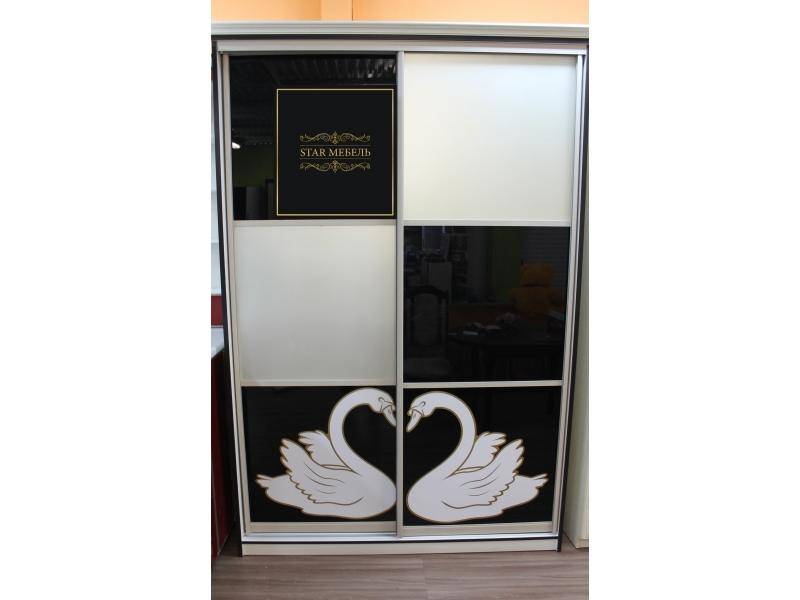 черно-белый шкаф с лебедями в Нижневартовске