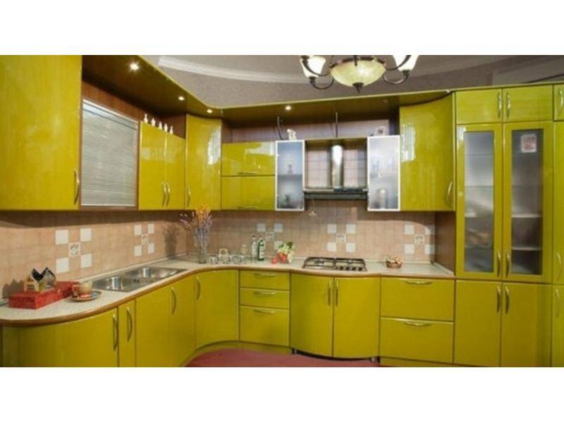 большая кухня с фасадами эмаль в Нижневартовске