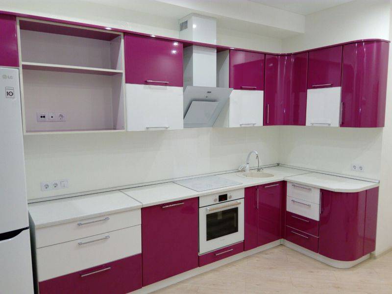 бело-розовая кухня в Нижневартовске