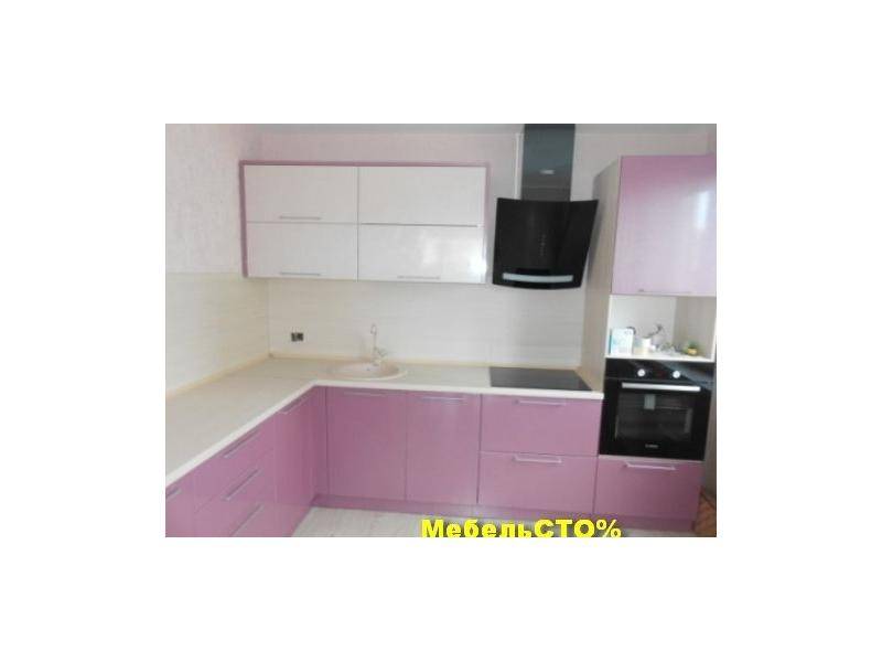 розовая угловая кухня в Нижневартовске