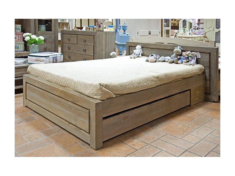 большая кровать из массива temp в Нижневартовске