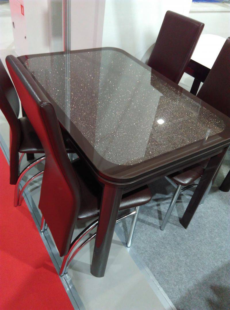 стол риал кожа в Нижневартовске