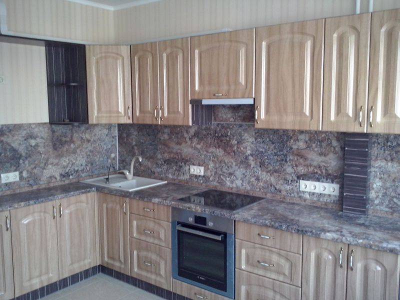 бежевая кухня в Нижневартовске