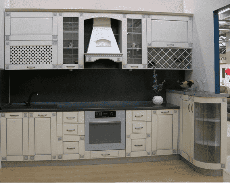 кухня из массива дерева 06 в Нижневартовске