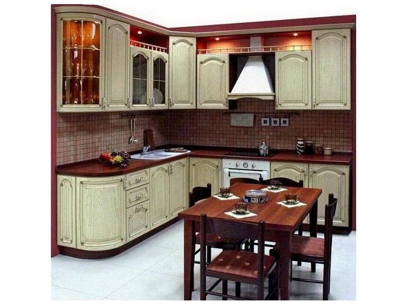 угловая кухня классика в Нижневартовске