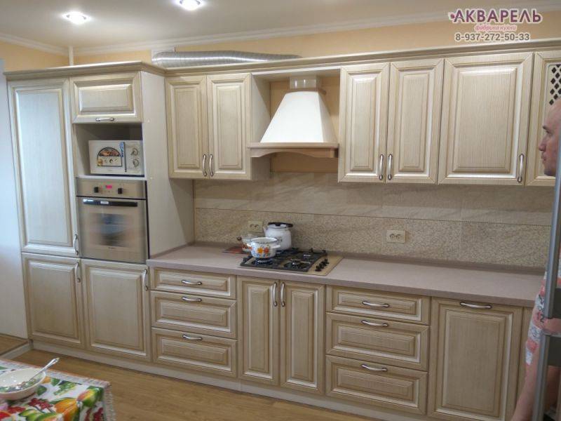 прямая кухня из массива дуба в Нижневартовске