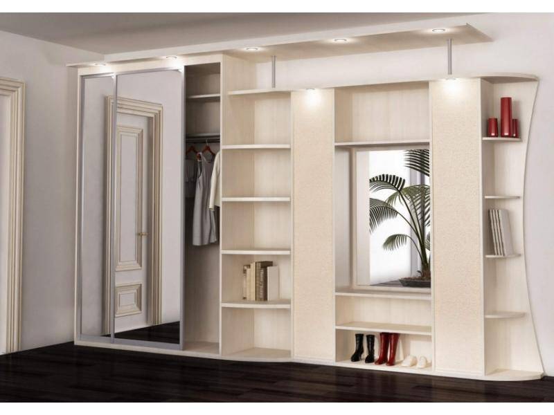 прихожая со шкафом-купе в Нижневартовске