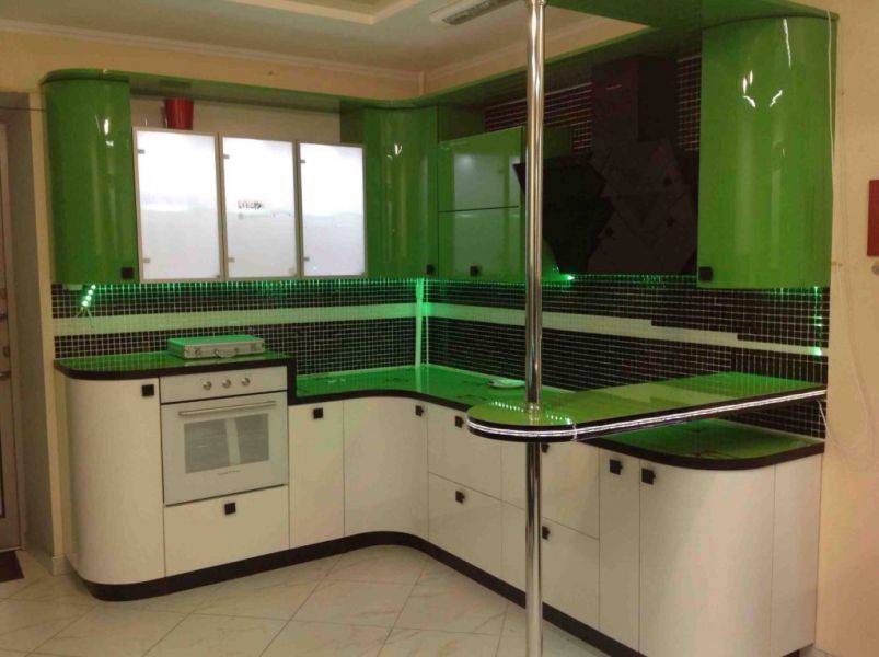 кухня угловая с барной стойкой в Нижневартовске