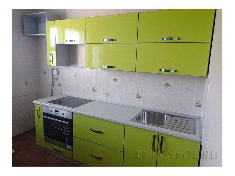 небольшая прямая кухня в Нижневартовске