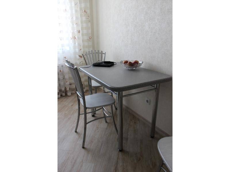 стол из искусственного камня в Нижневартовске