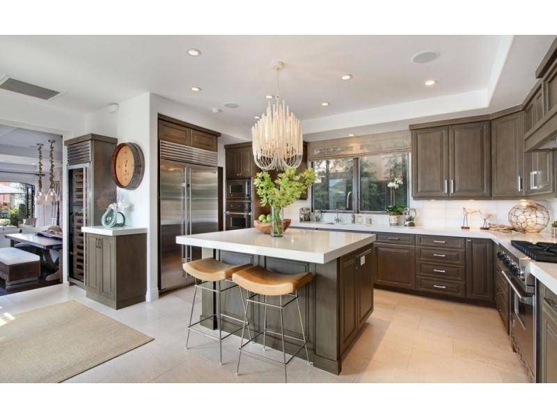 кухня с фасадом шпон в Нижневартовске