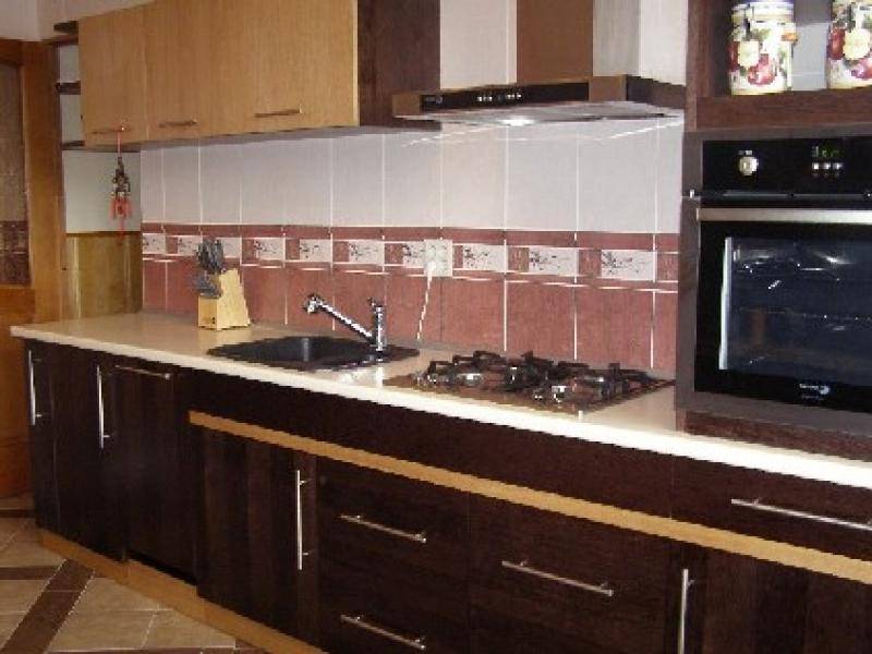 кухонный гарнитур прямой массив в Нижневартовске