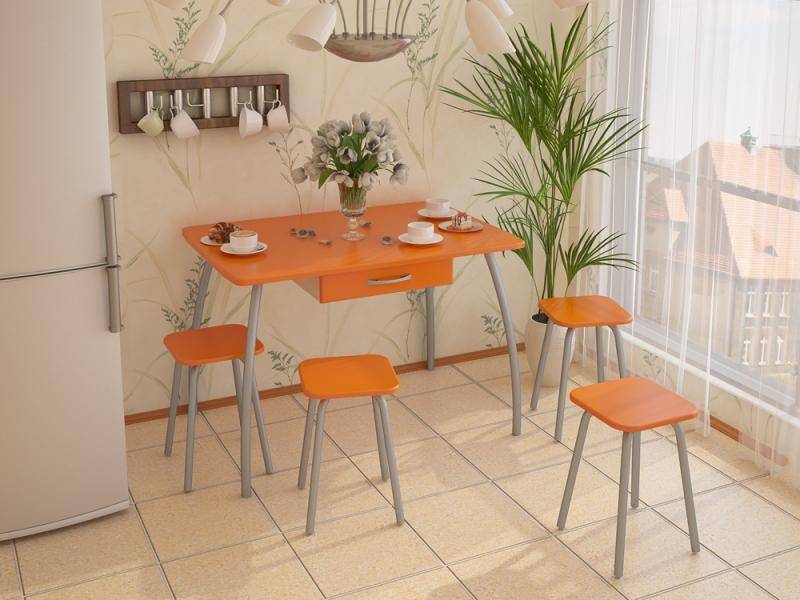 стол кухонный в Нижневартовске