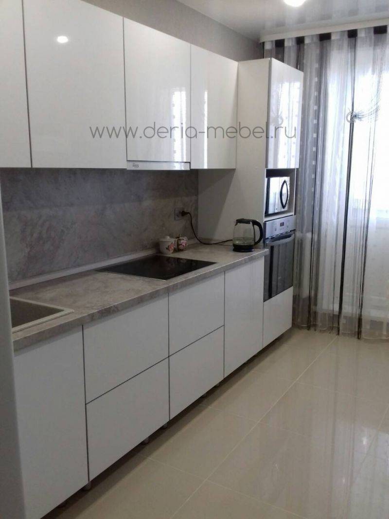белая прямая кухня в Нижневартовске