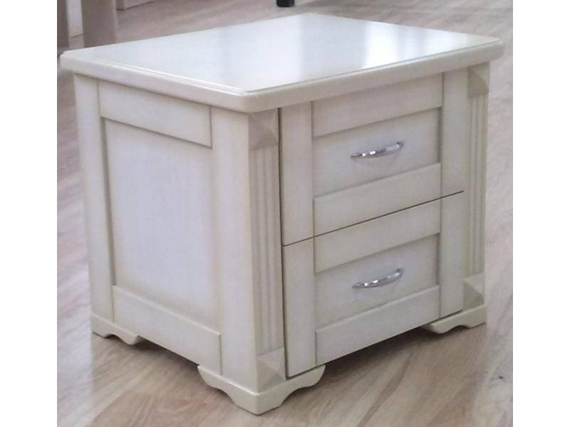 небольшая прикроватная тумба в Нижневартовске