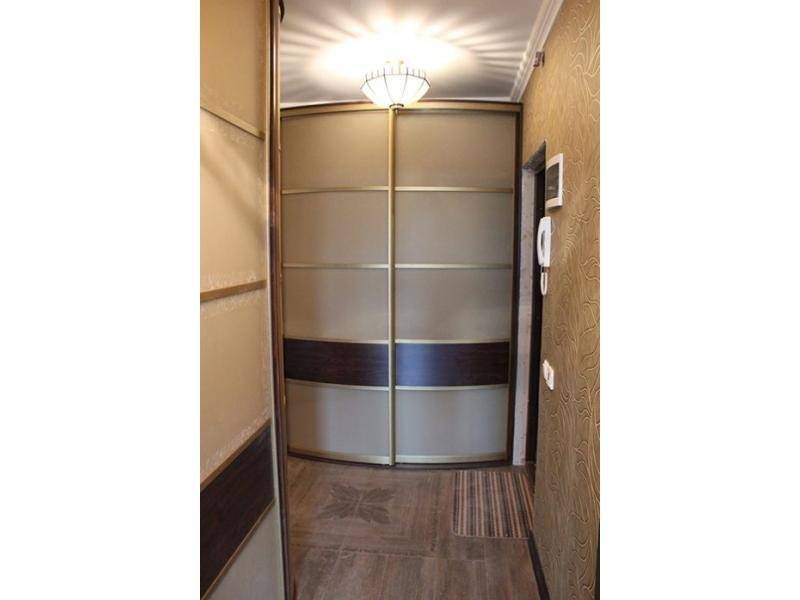 радиусный встроенный шкаф с ящиками в Нижневартовске