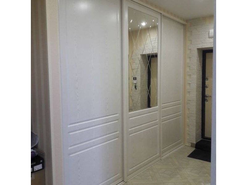 встроенный шкаф в классическом стиле в Нижневартовске