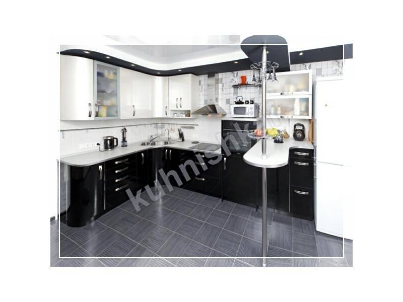 кухня с барной стойкой в Нижневартовске