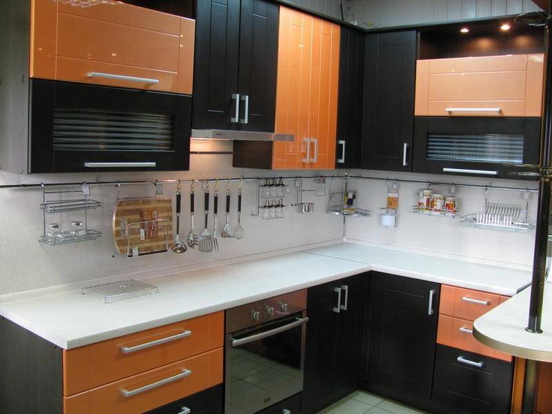 угловая кухня мдф с рейлингом в Нижневартовске