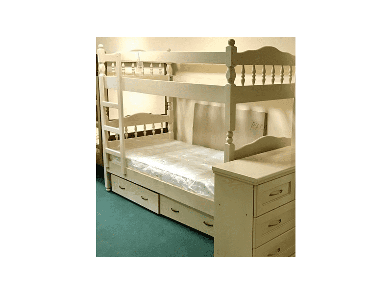 деревянная кровать из массива в Нижневартовске