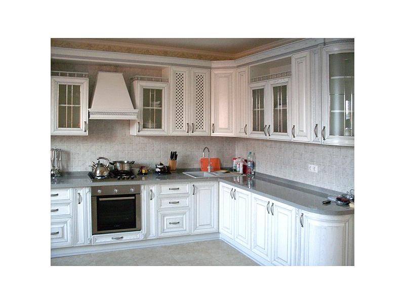 угловая классическая кухня в Нижневартовске